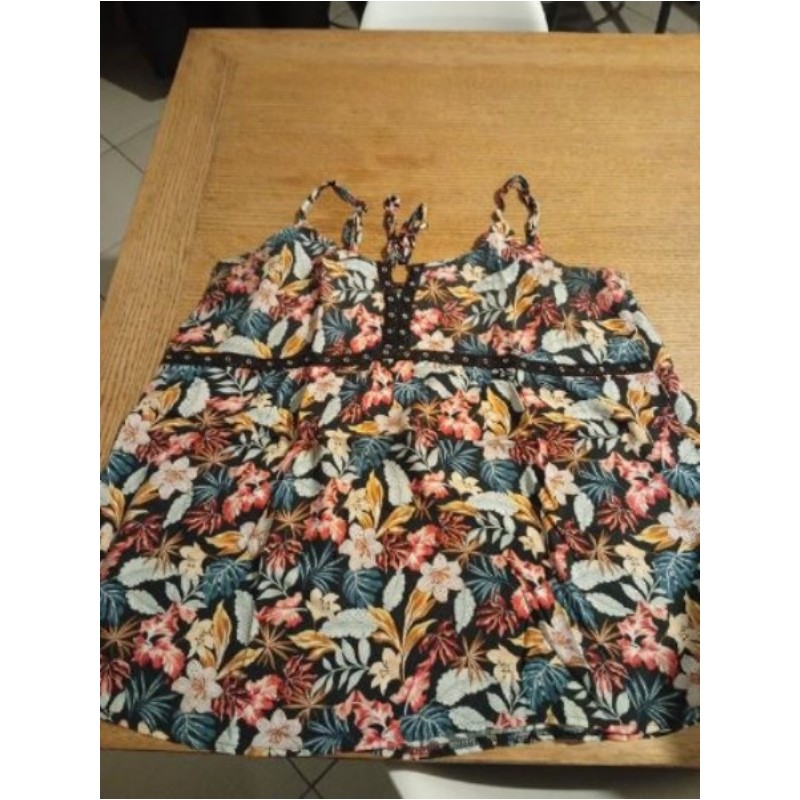 Hau à fleurs sur fond noir taile xl 