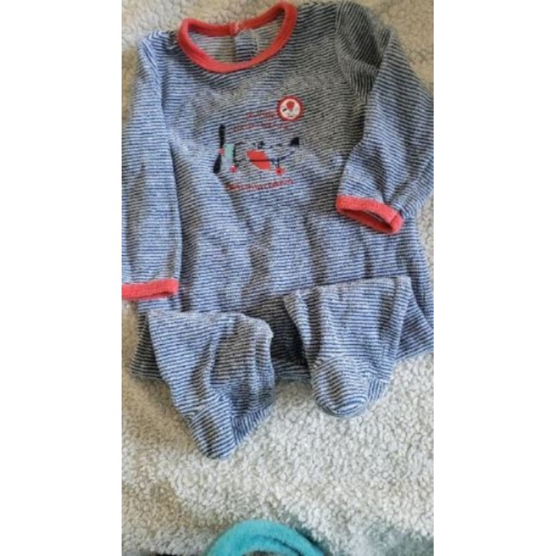 Pyjama rayé col rouge 9 mois