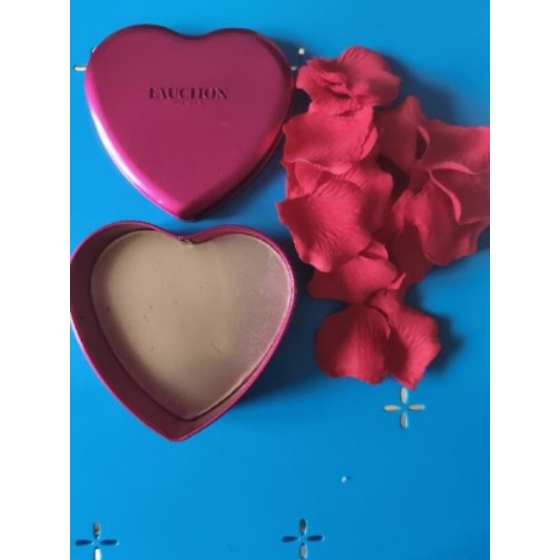 Boite métal coeur fauchon