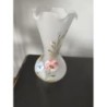 'vase opaque avec dessin floral