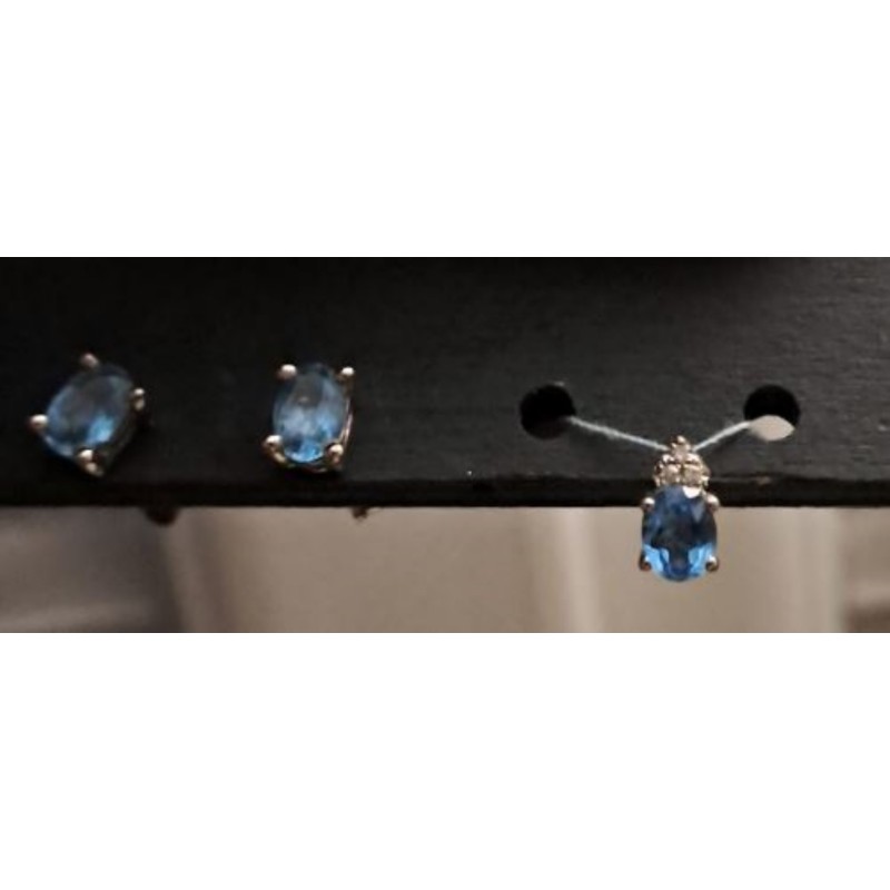 Boucles d'oreilles et pendentif en or blanc et topaz 