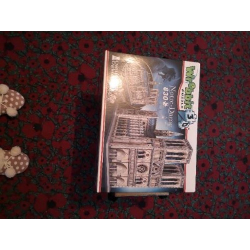 Puzzle 830 pieces neuf