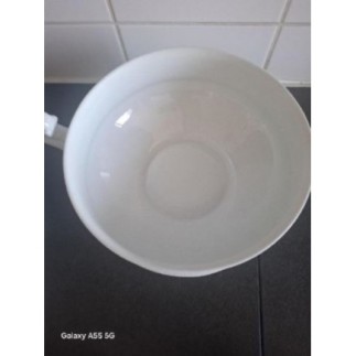Soupière en porcelaine de Limoges avec anses.D:23,5,H:12cm