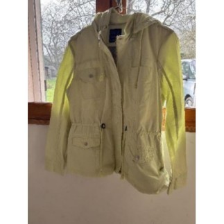 Veste verte à capuche neuve...