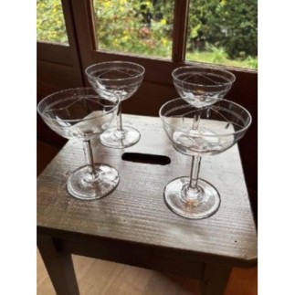 Lot de 4 coupes anciennes à...