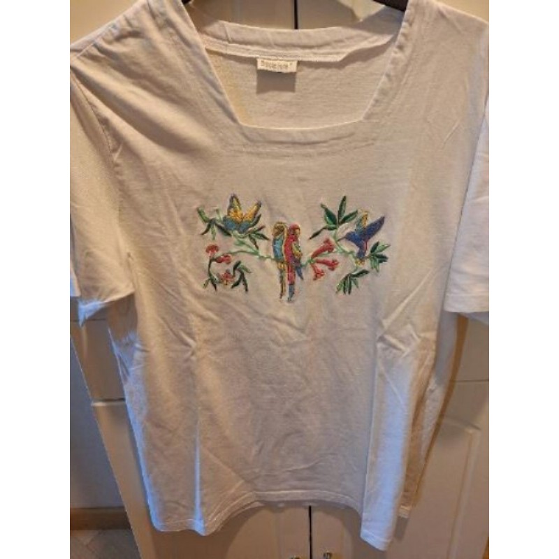 Tee-shirt Blanche Porte blanc motif perroquets T 42-44?
