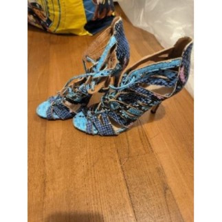 Sandale bleue croco. Texto T39