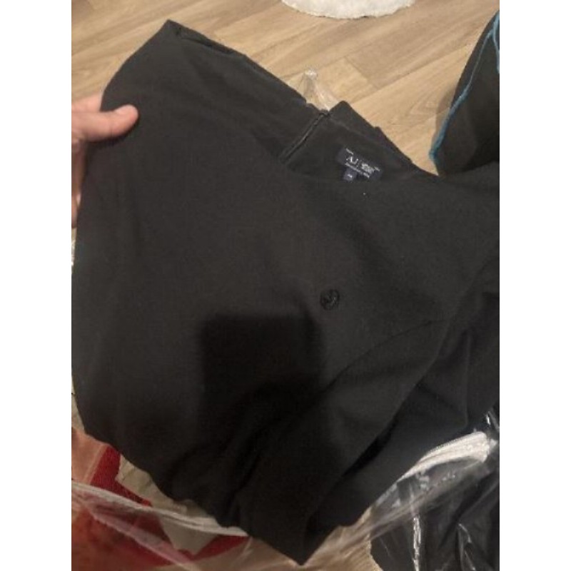 Robe noir Armani taille 40 mi longue 