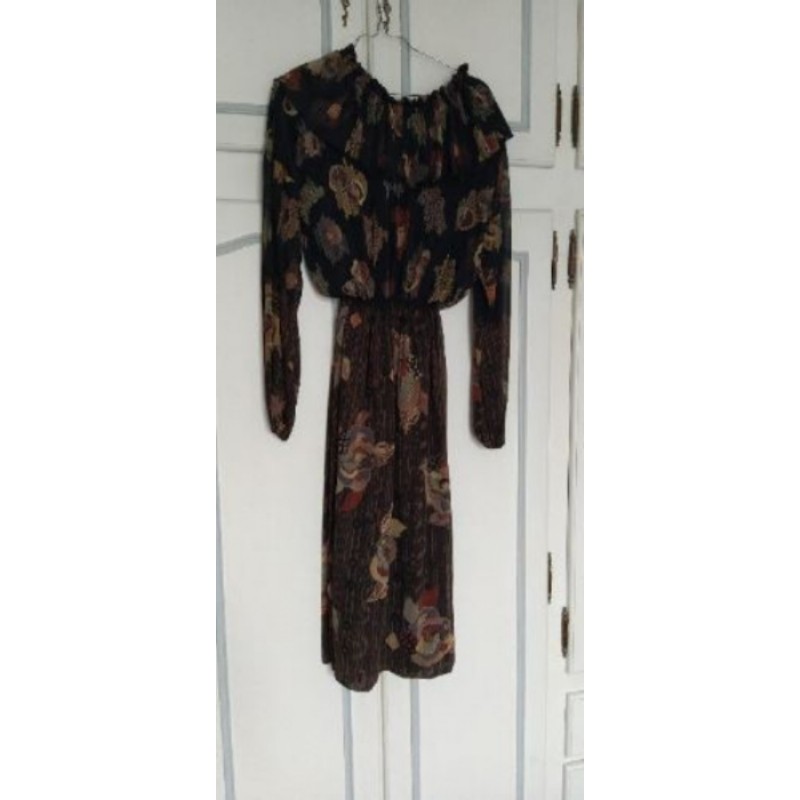 Robe longue de cérémonie manches longues fond noirTaille M