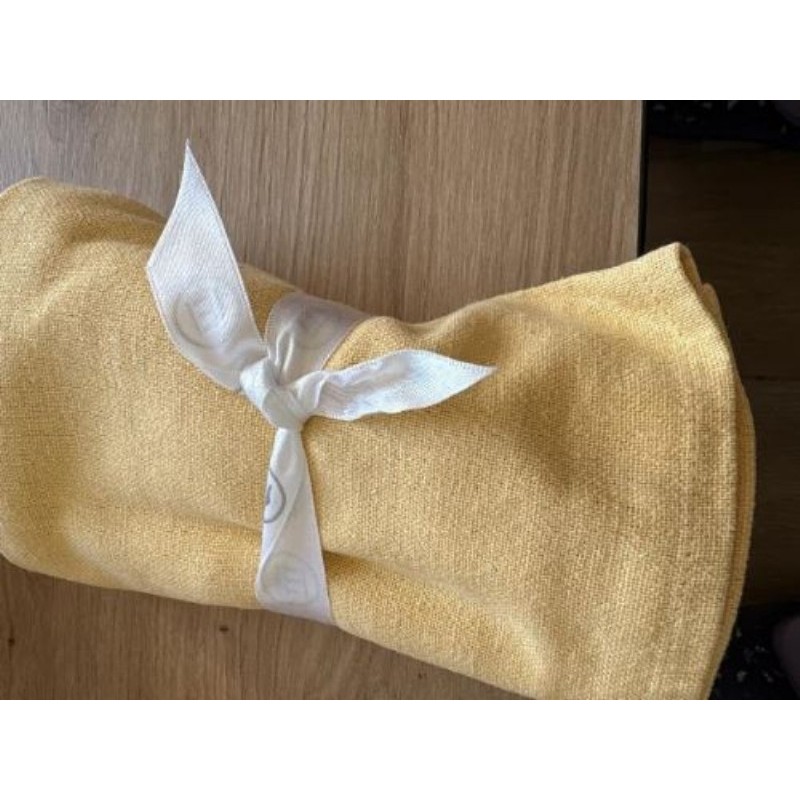 4 serviettes jaunes 