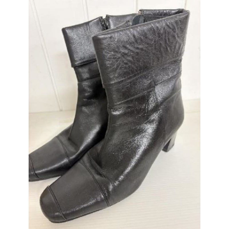 Bottines noires T39