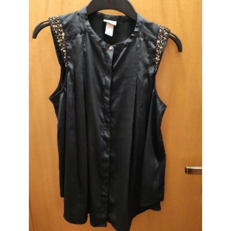 Chemisier noir avec bijoux H&M    34 