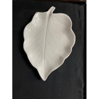 plat en forme de feuille 