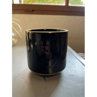 pot noir bordé or