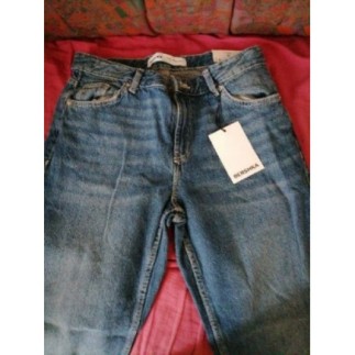 Jean Bershka avec étiquette...