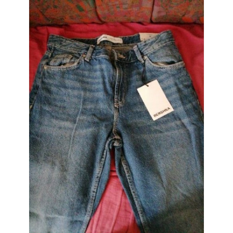 Jean Bershka avec étiquette taille 36