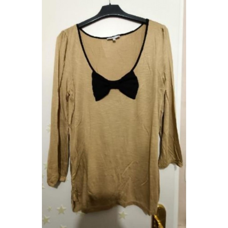 Top beige (manche longue) avec un noeud noir - Etam - Taille 42