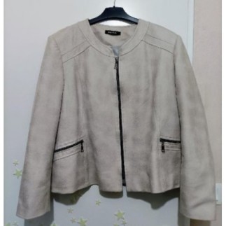 Veste beige (peau de pêche)...
