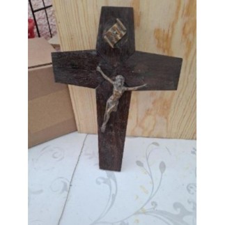 Crucifix en bois 