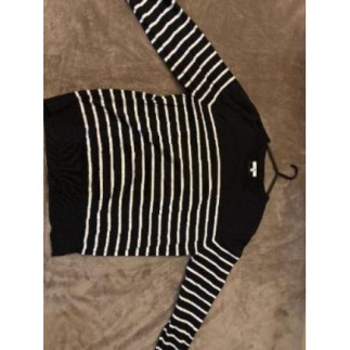 pull rayé, bleu marine et...