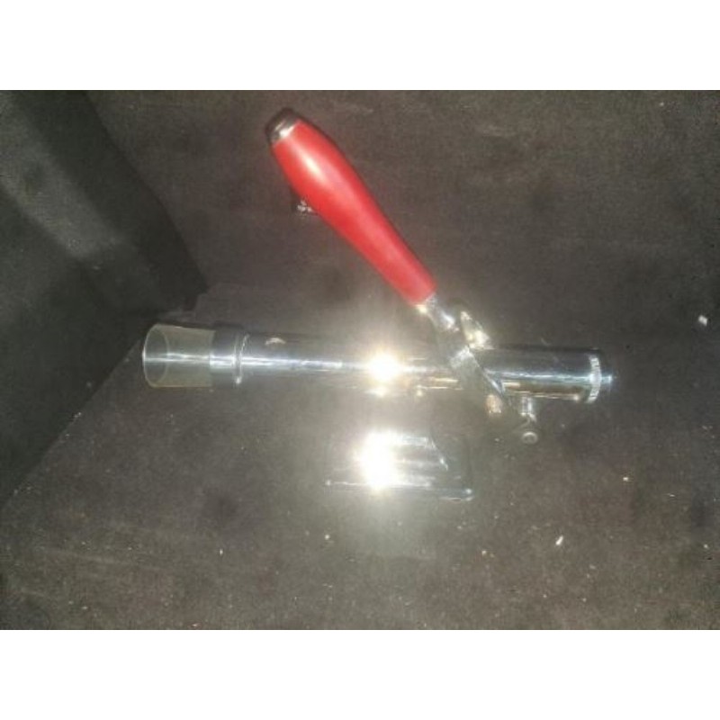 Ouvre bouteille a fixer en cuisine