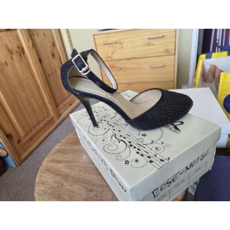 G chaussures noires taille 38 like style