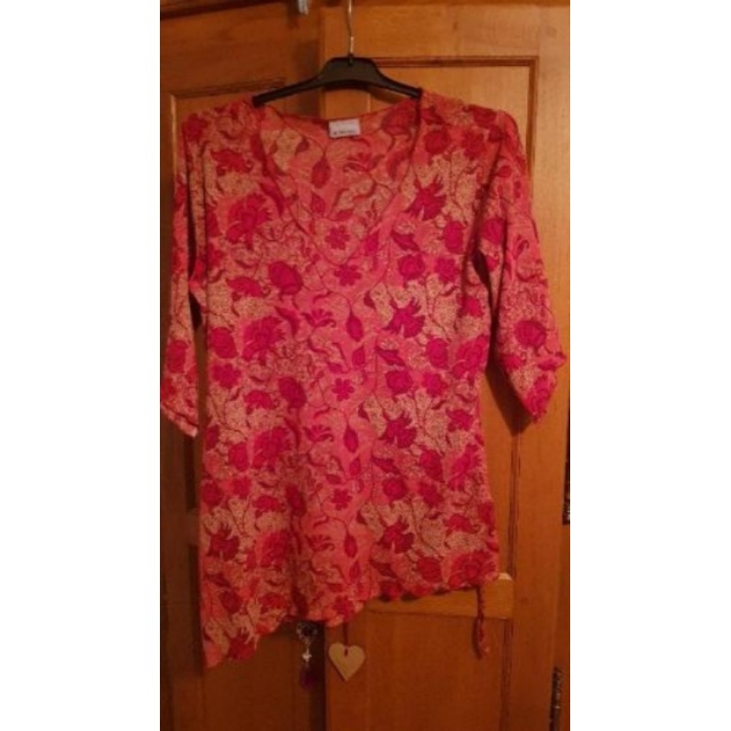 Haut rouge 3 suisses Taille 42