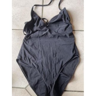 Maillot de bain noir taille 40