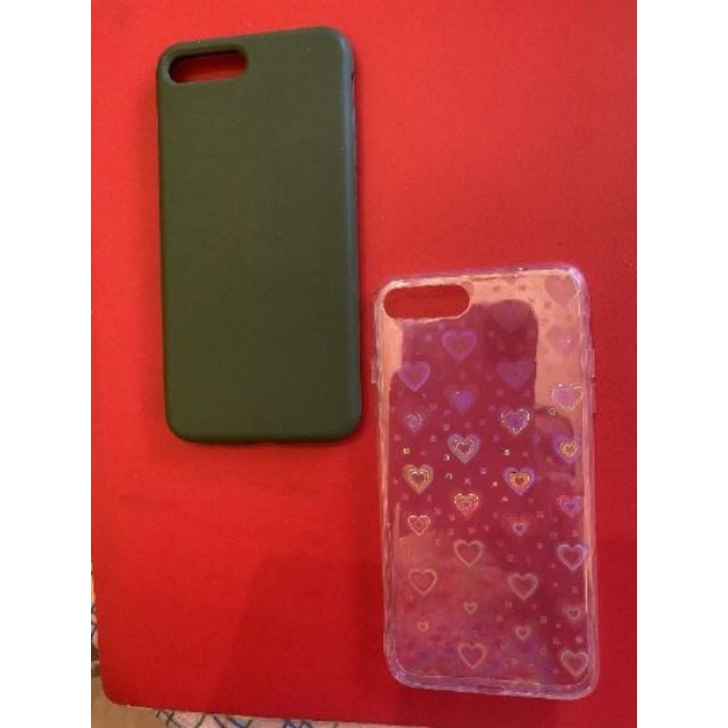lot de 2 coques  Iphone neuves vert bouteille et transparente avec coeurs en relief
