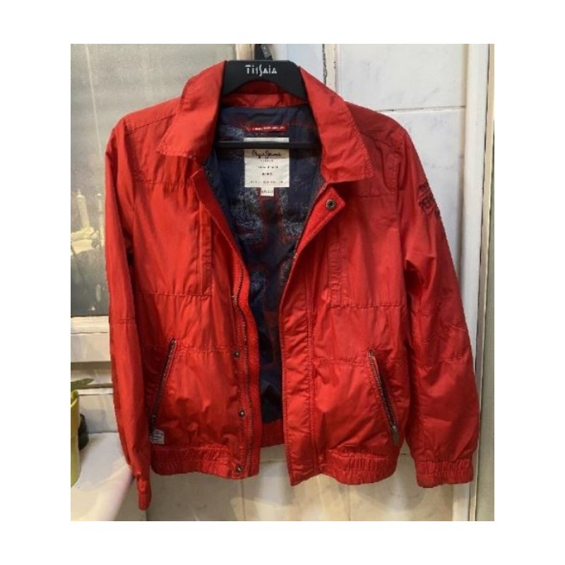 blouson coupe vent avec capuche dans le col rouge fille 14 ans non porté Pepe Jeans London