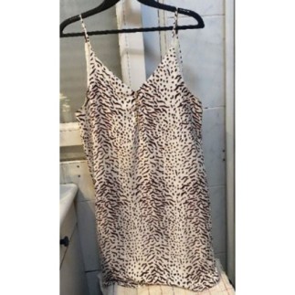 robe à bretelle tachetée...