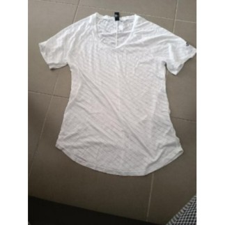 Tee shirt adidas femme...