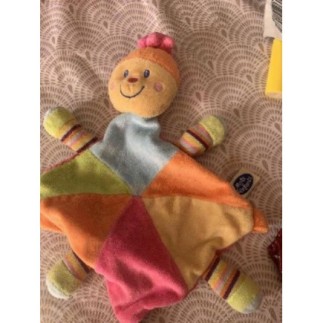 Doudou multicolore 