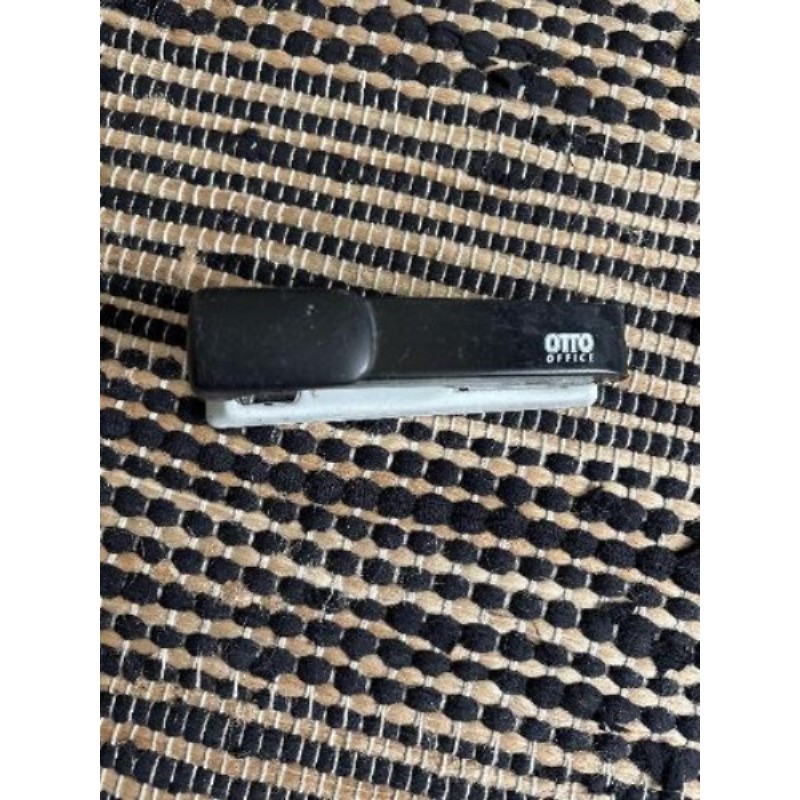 Agrafeuse Otto office noire et grise