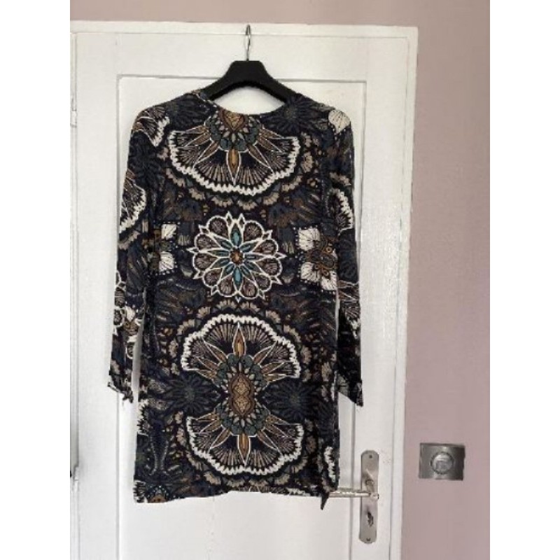 Robe à motifs, H&M, T. 36.