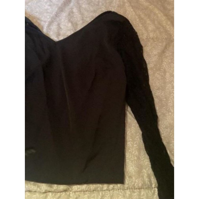 Robe noir manche dentelle  shein taille 4XL