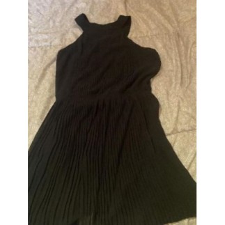 Robe noir plisser  Ici et...