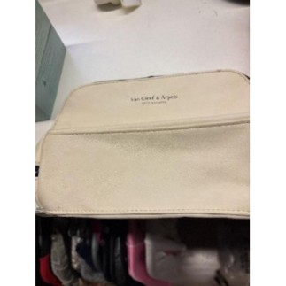 Trousse neuve VAN CLEEF AND...