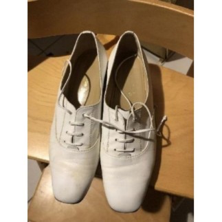 Trotteurs blancs femme T40...