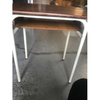 Bureau d’écolier ancien avec case de rangement en  bois armatures métalliques  