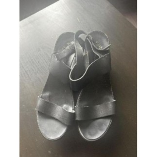 Nu pieds cuir noir T41