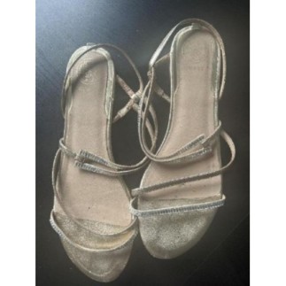 Nu pieds doré  Guess T 41