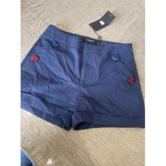 Short bleu et bo ton strass...