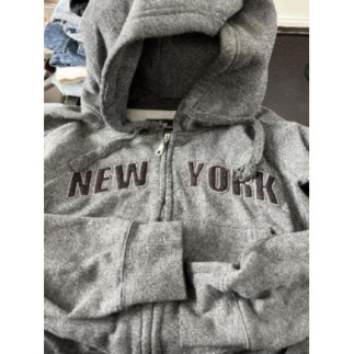 Sweat capuche New York gris...