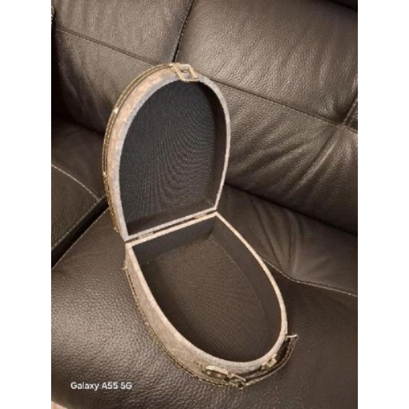 Boîte coffret noir et blanche à paillettes rouge 