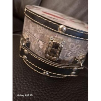 Boîte coffret noir et blanche à paillettes rouge 