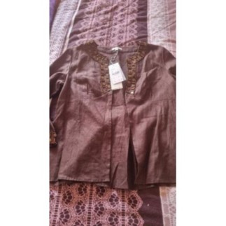 Veste marron et perles 123...