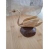 Oiseau cygne en corne vintage. 