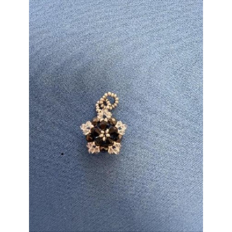 Pendentif flocon noir/blanc 