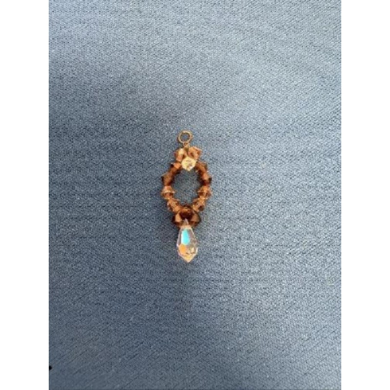 Pendentif goutte marron 